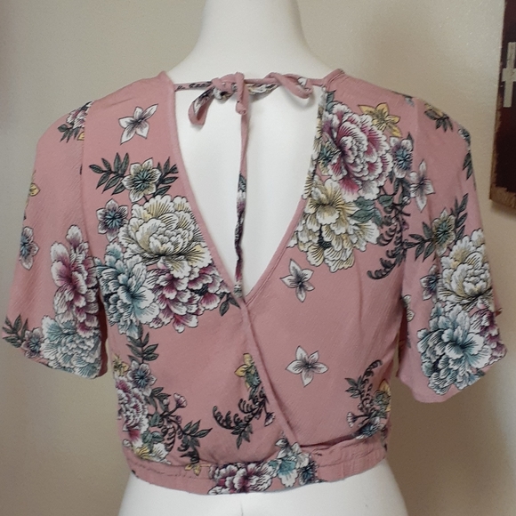 Crop top - Picture 3 of 4